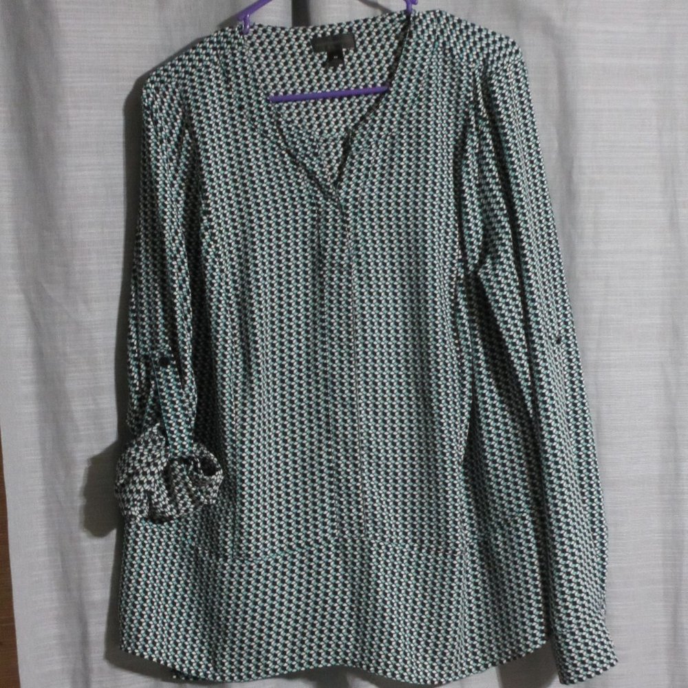 1XL Worthington Teal/Black/White Geometric blouse